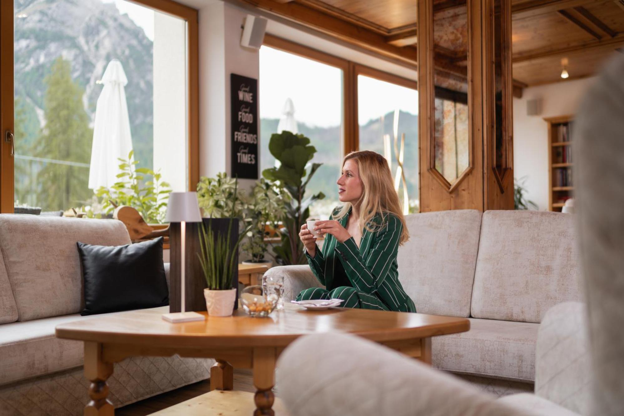 Hotel Asterbel Braies  Esterno foto