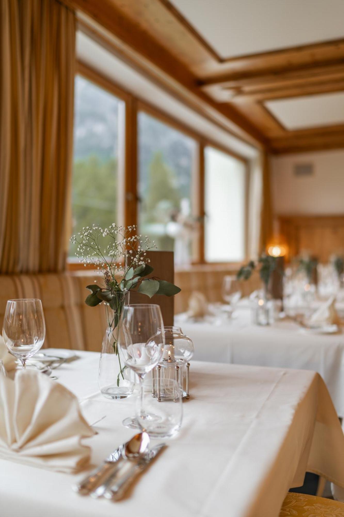 Hotel Asterbel Braies  Esterno foto