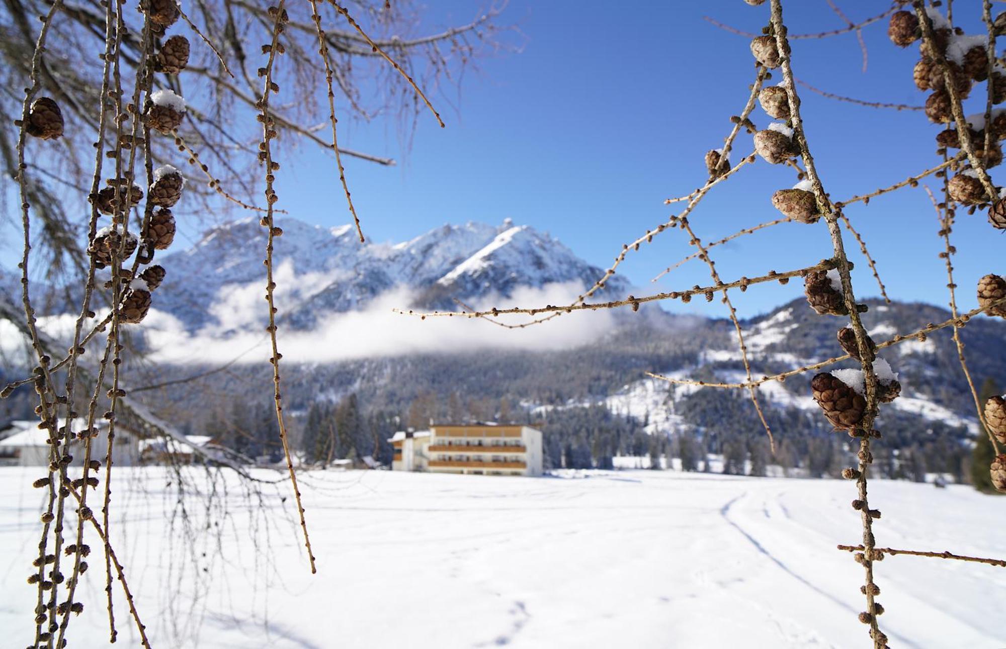 Hotel Asterbel Braies  Esterno foto